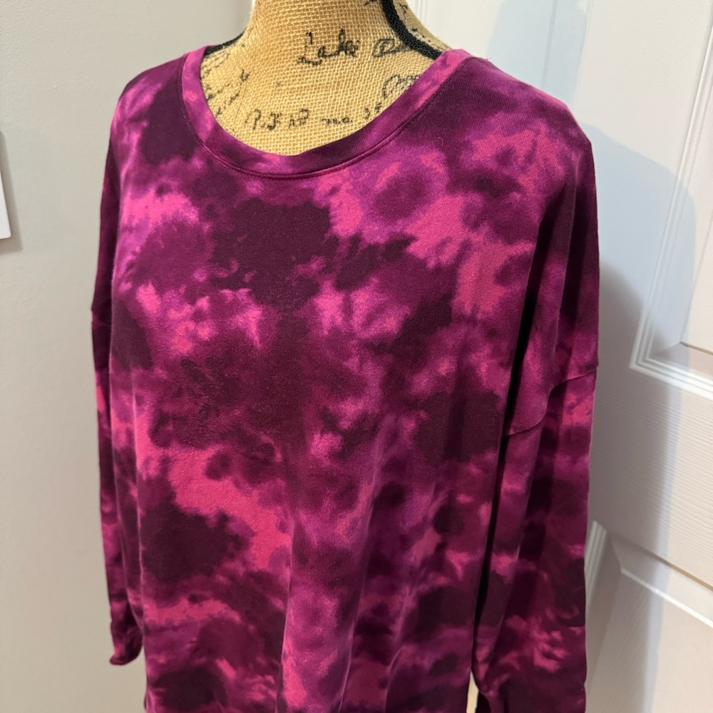 Tie Dye Lightweight Pullover